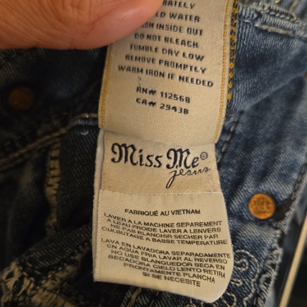 Miss Me Indigo Boot Cut Jeans. Inseam 27.5. Waist 15 - Picture 7 of 12